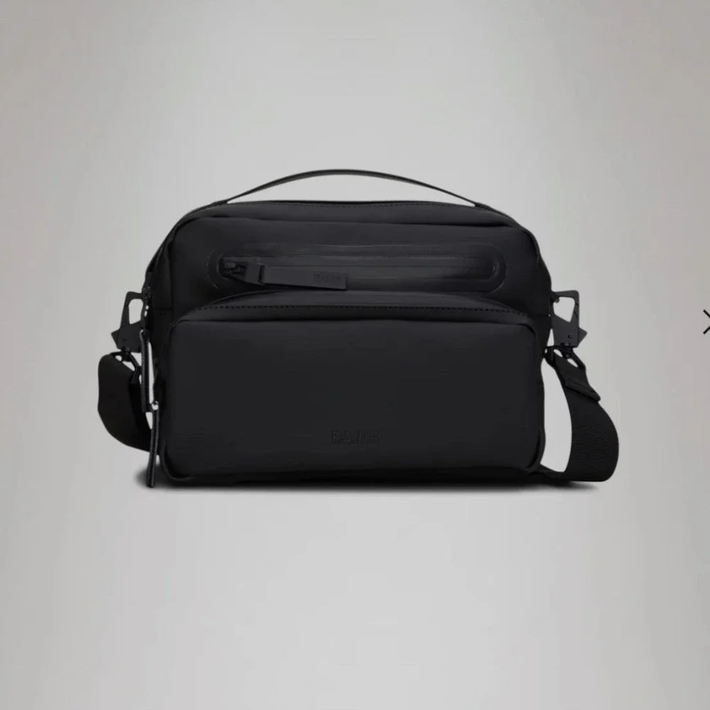 NWT Rains Cargo Box Bag in Metallic Gray  $135 - Picture 4 of 6
